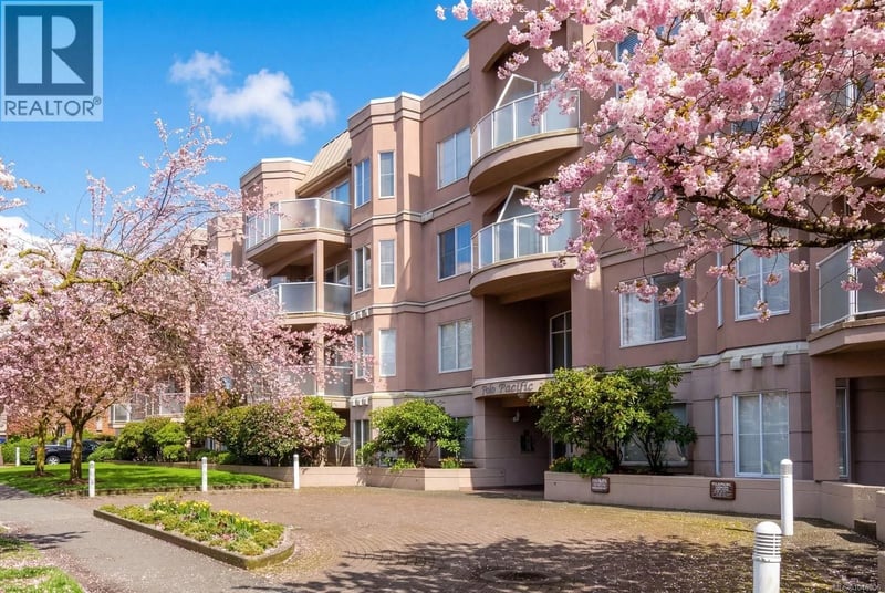 #215 405 Quebec Street, Victoria, British Columbia, V8V4Z2, Victoria, British Columbia — photo 1 of 5