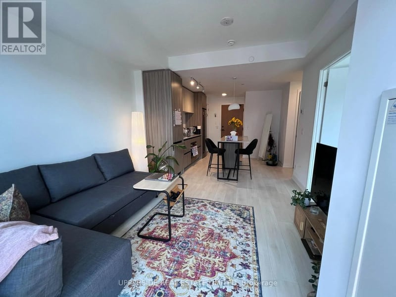 #1410 7950 Bathurst Street, Vaughan (Beverley Glen), Ontario, L4J0L4, Vaughan (Beverley Glen), Ontario — photo 1 of 5