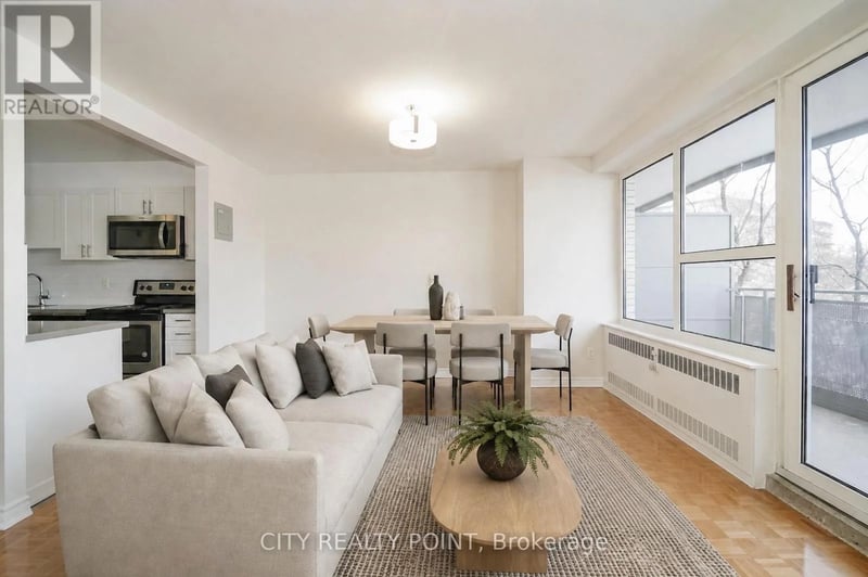 #510 10 Shallmar Boulevard, Toronto (Forest Hill North), Ontario, M5N1J4, Toronto (Forest Hill North), Ontario — photo 1 of 5
