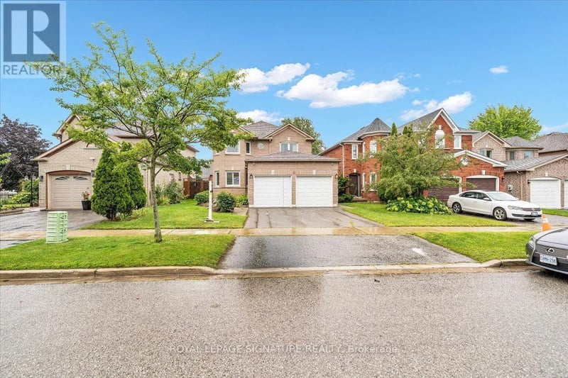 3 Griffen Place, Whitby (Rolling Acres), Ontario, L1R2N5, Whitby (Rolling Acres), Ontario — photo 1 of 5