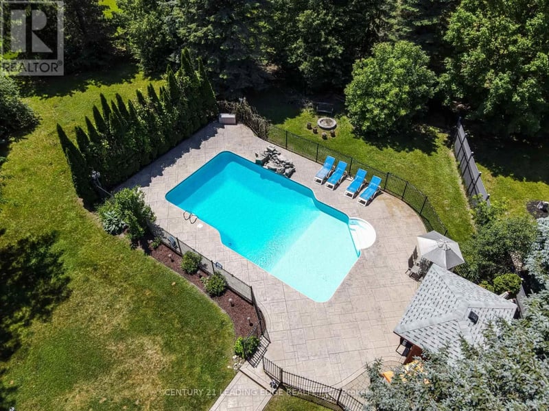 6 Stonegate Street, Whitchurch-Stouffville, Ontario, L0H1G0, Whitchurch-Stouffville, Ontario — photo 1 of 5