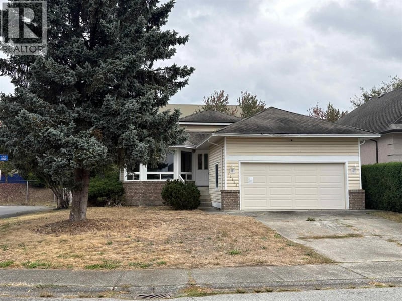 12150 CHESTNUT Crescent, Pitt Meadows, British Columbia, V3Y2C6, Pitt Meadows, British Columbia — photo 1 of 5
