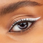 ايسنس قلم كحل كاجال 04 أبيض Essence Kajal Pencil 04 White