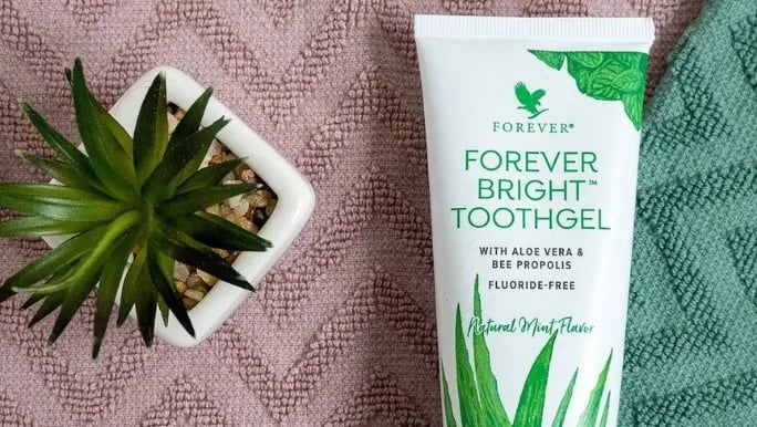 معجون جل فورايفر 130جم Forever Bright Toothgel Aloe Vera