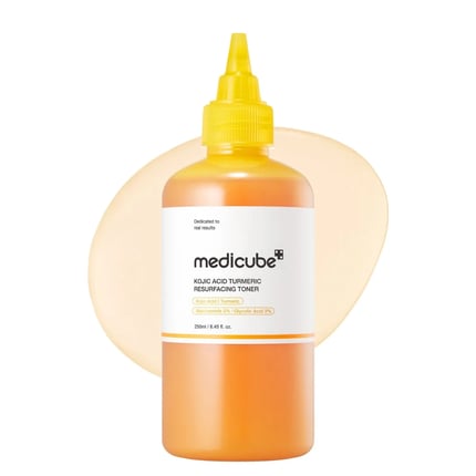 ميديكوب تونر بحمض الكوجيك والكركم لتفيتح وتنقية البشرة 250مل Medicube Kojic Acid & Turmeric Skin Renewal Toner