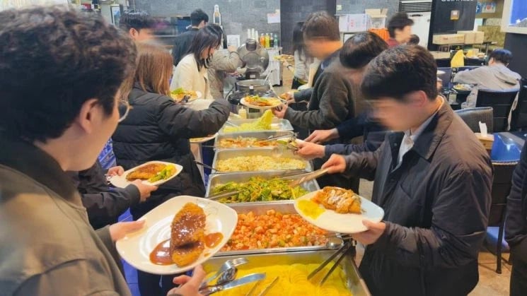 왜 자주 가는 식당에 이런일이 발생한 것일까요 ㅠㅠ_2.webp