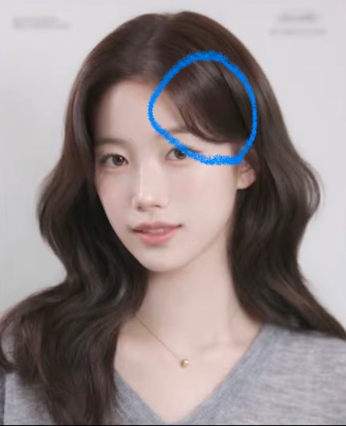 얼굴 평평한 애들 옆머리 ㄹㅇ이렇게 내리삼