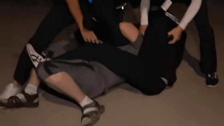 24b0d121e09c28a8699fe8b115ef046f584e909cab