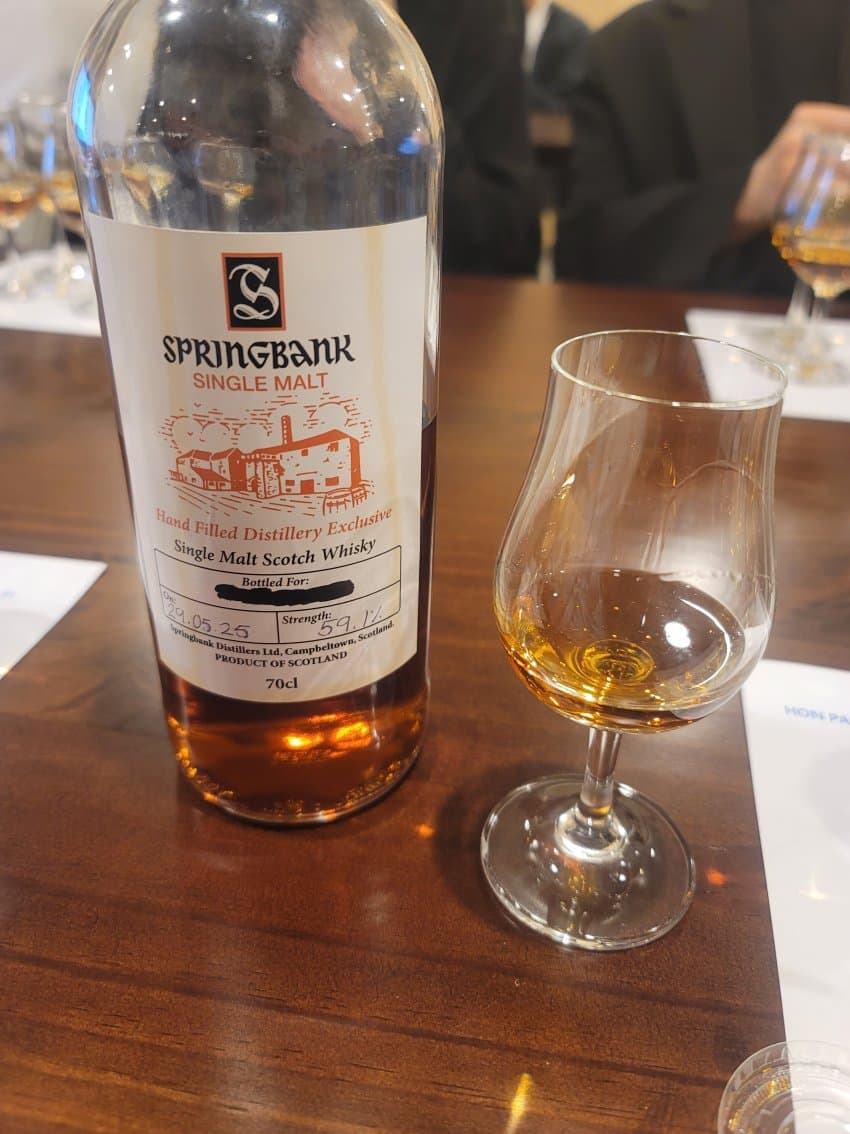 3fb8c32fffd711ab6fb8d38a4783746fa0f5d53da941953cd61a1ebe4a090b9494168257e653b32185e2185b3c