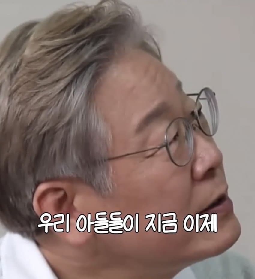 75ec847ec3f61d87239d8597439c706c4cbbe16faf7f6a7db2de7b56dfdbc21123e8d47f27ad4c8b86a9ba48f2ae2d24cda3146d