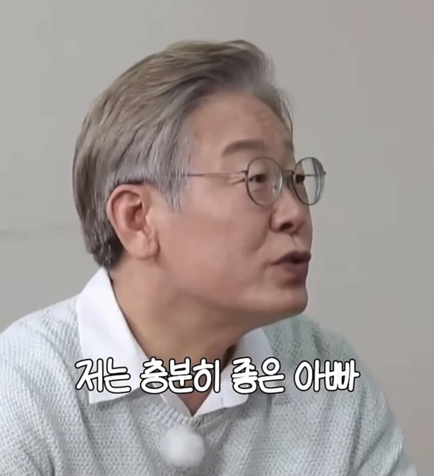 7b9ff176c3f31df123e687e2379c701f709c9c3734055ddc4a813e905a3e02b7f1d40efe478b16fe811c97449aa66d2fc8261d93