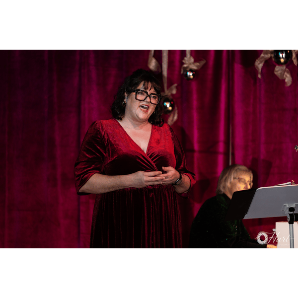 20251212 COMOCABARET TISTHESEASON JAH0059