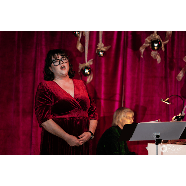 COMOCABARET TISTHESEASON JAH0051