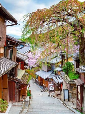 Destination_Kyoto_Old-streets-in-Kyoto.jpg