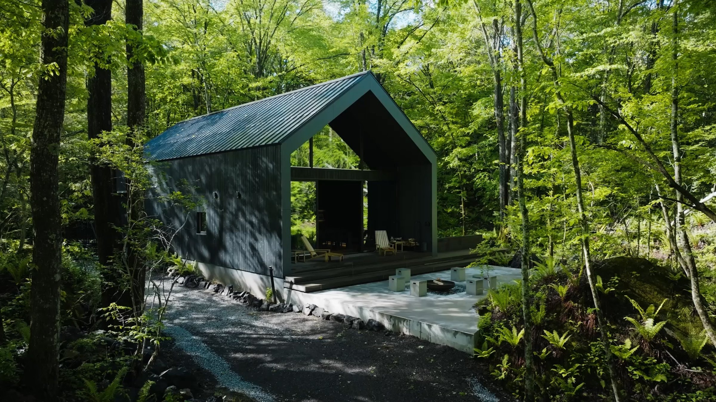 BASE-L: NOT A HOTEL KITAKARUIZAWA