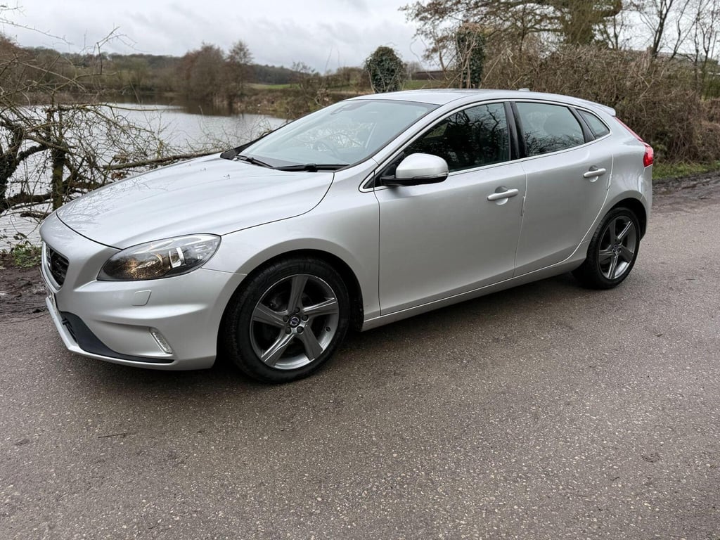2015 Volvo V40