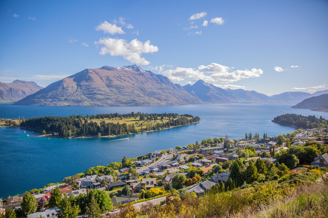 New Zealand tour, photo 1 of 14
