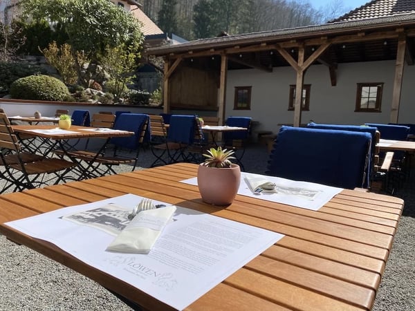 Even in late summer, the garden restaurant is a popular spot for lunch in the sun.