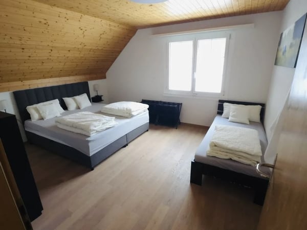 3-bed-Bedroom