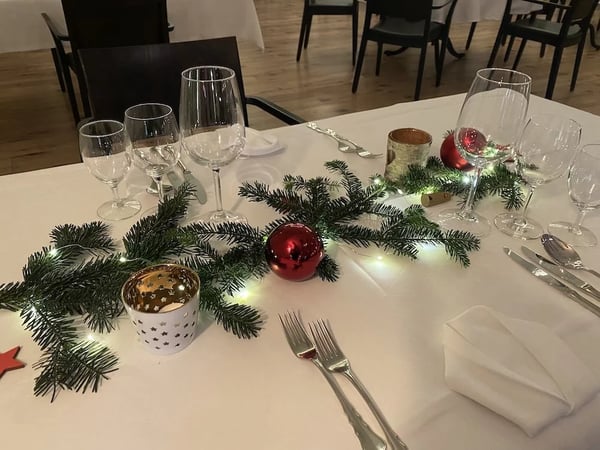 At Christmas, each table becomes its own celebration. The Christmas decorations at the Löwen are an important part of a successful Christmas event.
