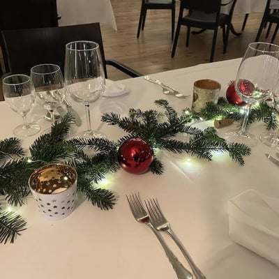 At Christmas, each table becomes its own celebration. The Christmas decorations at the Löwen are an important part of a successful Christmas event.