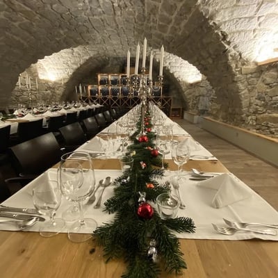 The Löwen wine cellar is suitable for Christmas dinners with up to 44 people.