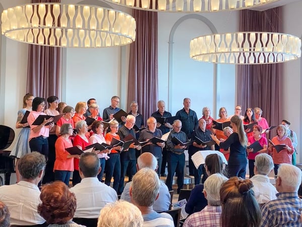 Choir performance in the historic Löwen Hall