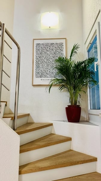 Stairs towards the bedrooms