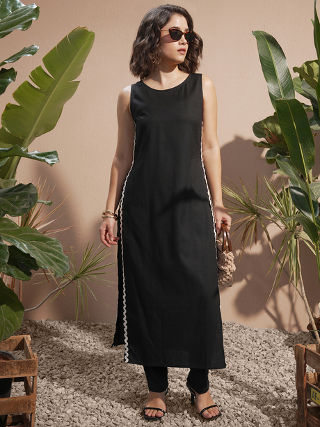Black Solid Straight Kurta With Slim Pants