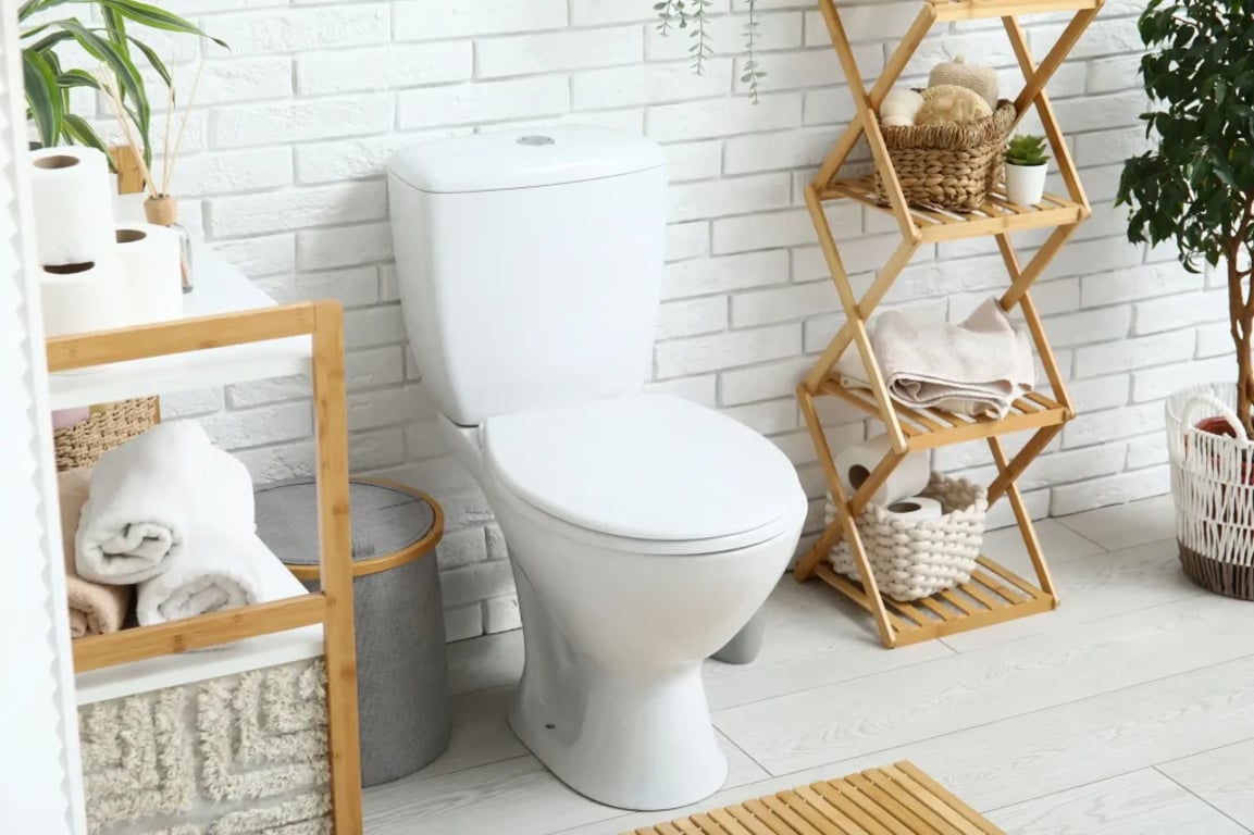 Čistím záchod pouze alobalem. Je to nejrychlejší a nejúčinnější způsob