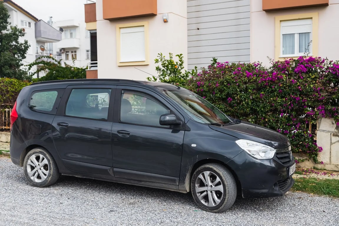Ani Škoda, ani VW. Češi vybrali nejlepší rodinné auto. Stojí pár korun a vydrží vám věčnost