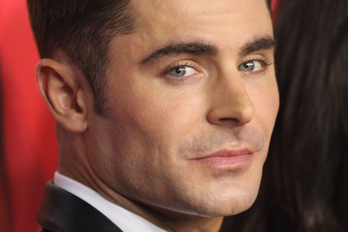 Zac Efron slaví 38, má nový obličej, ale odmítá spekulace o plastikách