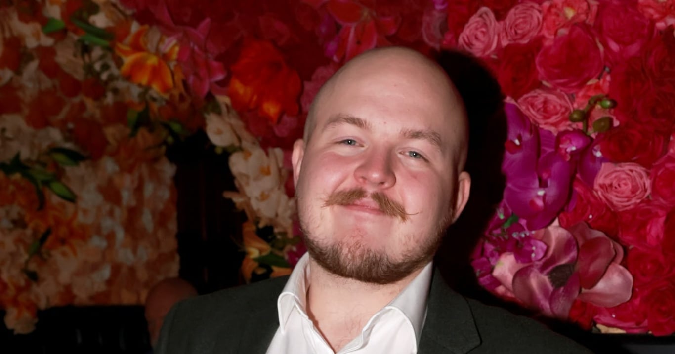 Artur Štaidl popsal náročné vyrůstání: Otec vyháněl fotografy v županu, smrt Ivety jim už nezazlívá