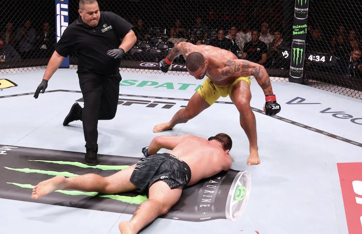 VIDEO: Tělo bez duše. Petrino předvedl jeden z nejhrůzostrašnějších knockoutů roku