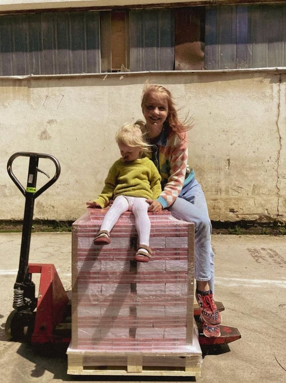 "Necítila jsem lásku, jen úzkost." Spisovatelka syrově odhaluje těžkosti šestinedělí