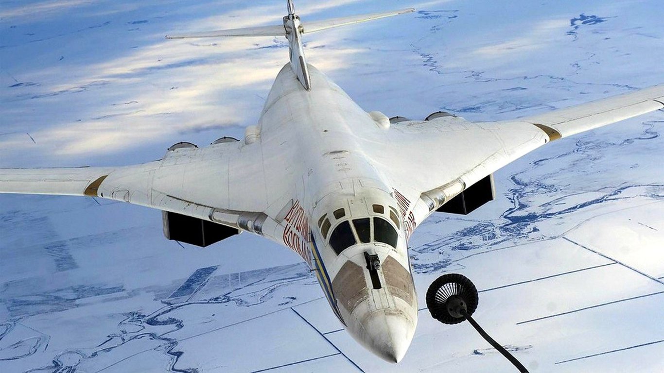 Ani jediný dron neprošel – ruská protivzdušná obrana ustála útok na výrobnu bombardérů Tu-160 ukázkově. Tedy téměř