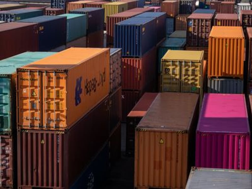 Přebytek obchodní bilance v červnu dosáhl 26,3 miliardy korun