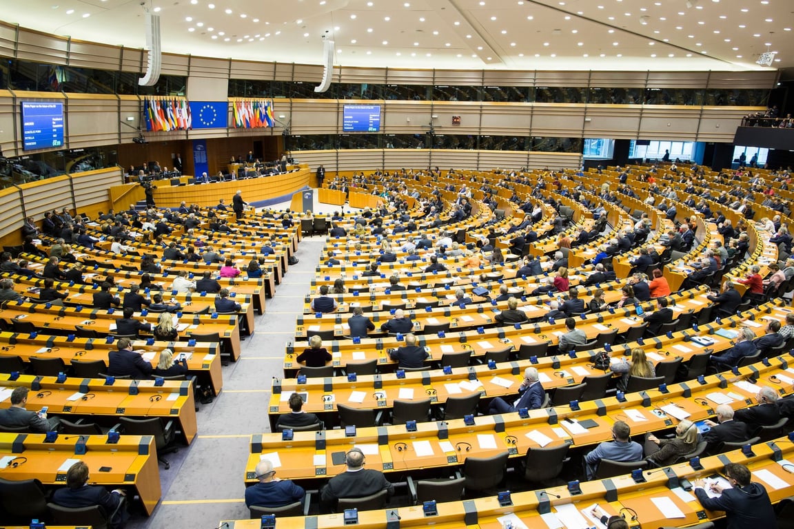 Evropské letadlo. Zvlčilí manažeři si privatizují státy a kontinent zatím upadá