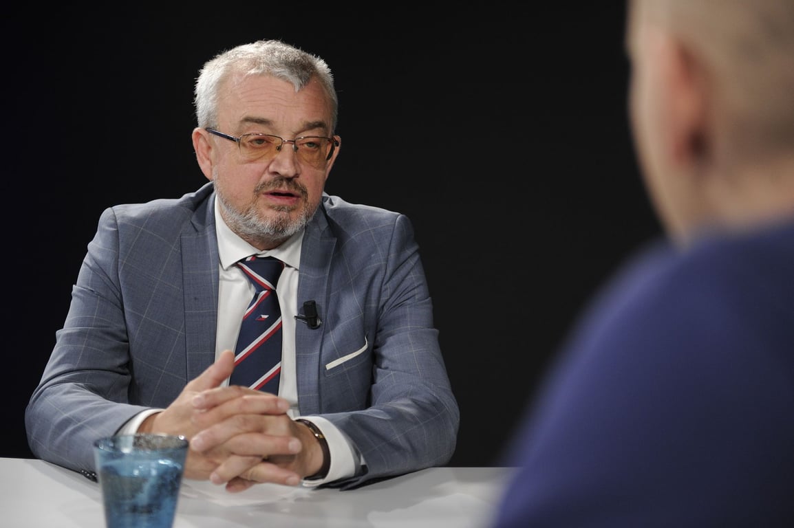 Poražené Česko sní marně. Budeme se divit, varuje Benda před Okamurou a Babišem