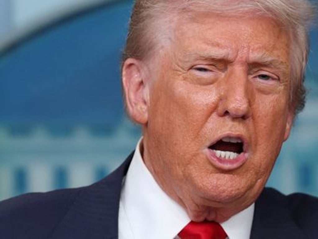 Zasloužil bych si Nobelovu cenu míru, vzkázal Trump po telefonu
