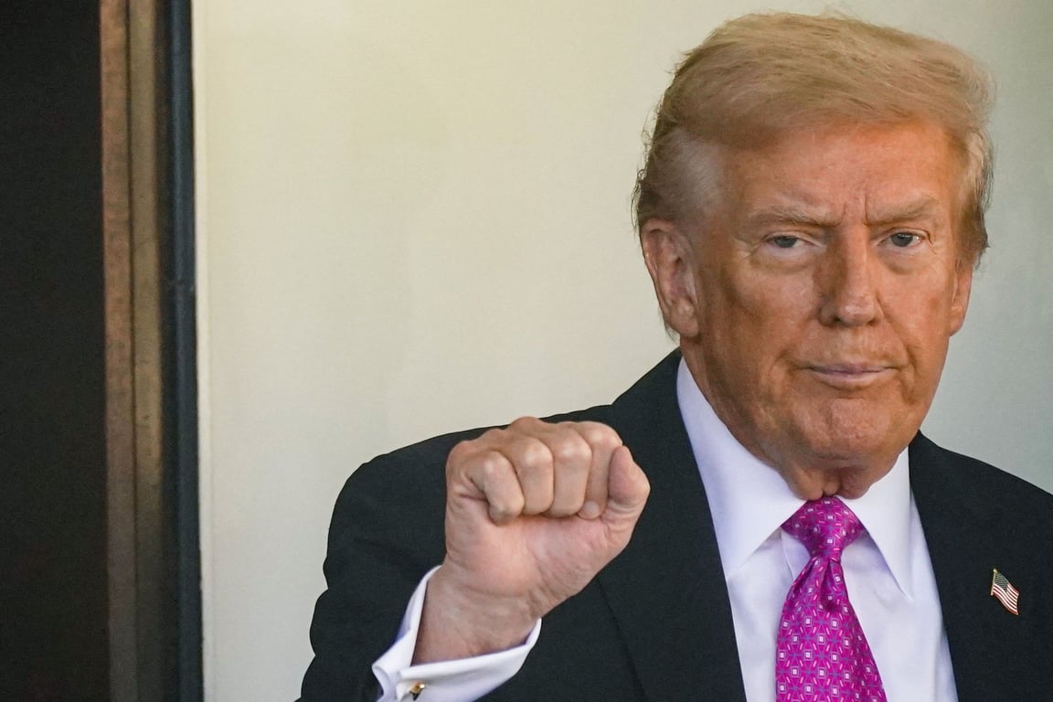 Aby vůbec bylo na výplaty vojáků. Milionový dolarový dar Trumpova "anonyma"