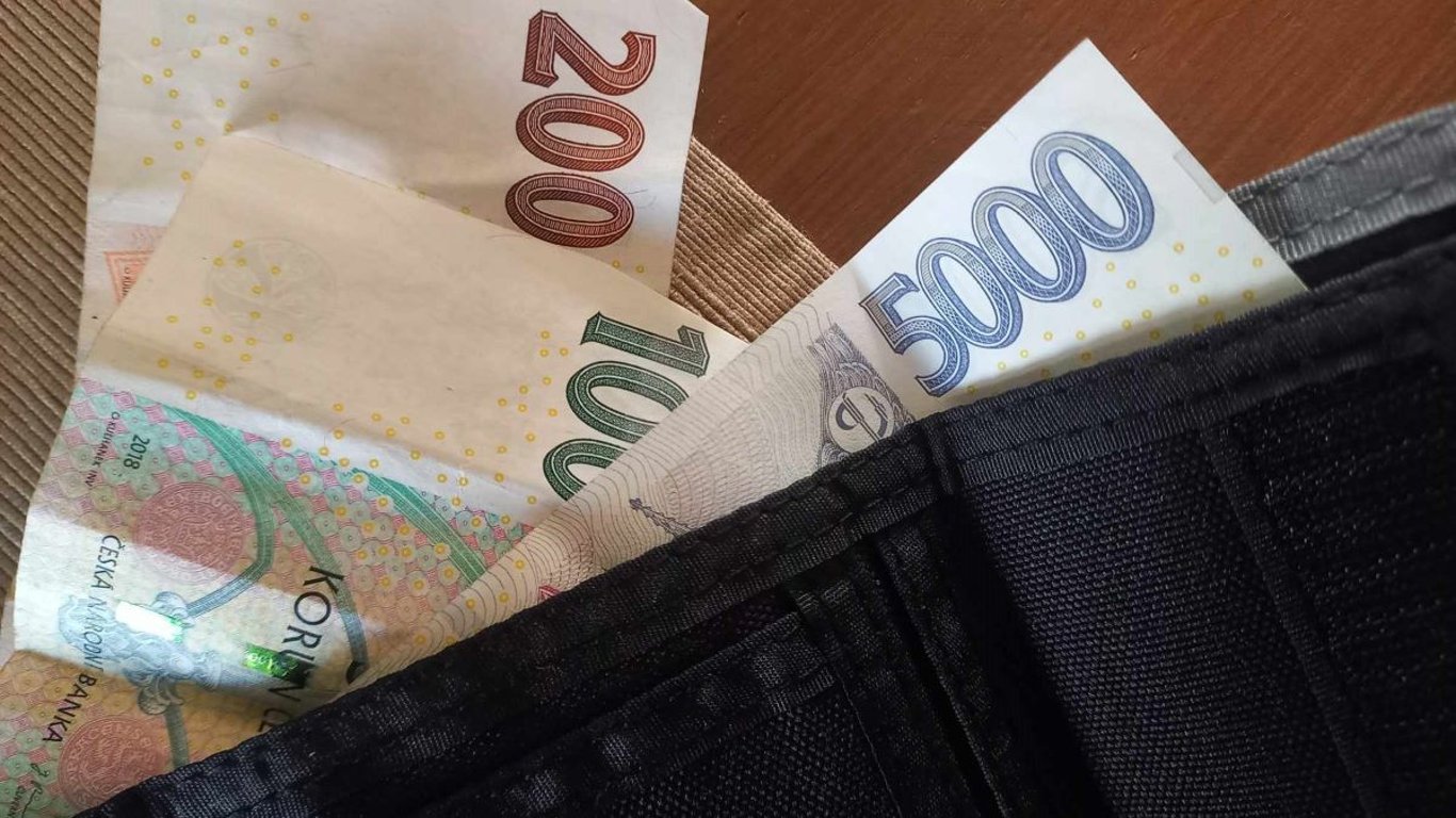 Důchody 2026: Někteří Češi si polepší o více než 4 000 Kč měsíčně. Týká se to i vás?
