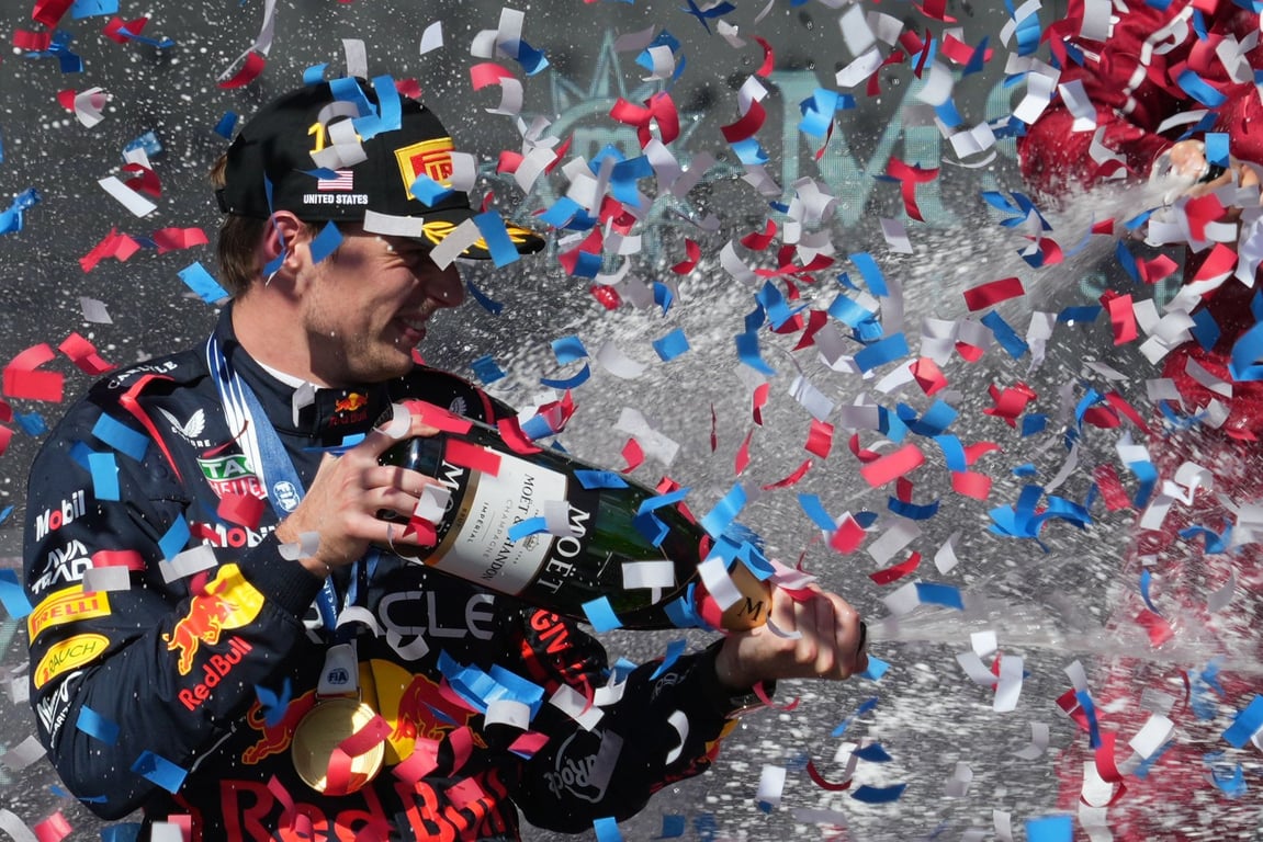 Drama se stupňuje. Verstappen vyhrál v USA a znovu stáhl manko na čelo šampionátu