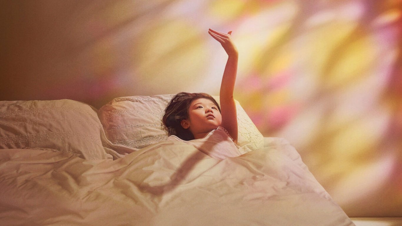 Strhující drama, které rozesměje i rozpláče, říkají recenze. Na Netflix dorazí letošní adept na Oscara