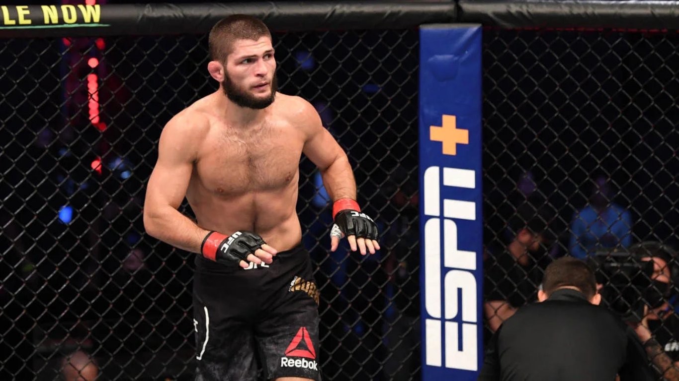 Legendární Khabib vysekl poklonu končícímu Jonesovi: Jsi nejlepší bojovník v historii UFC