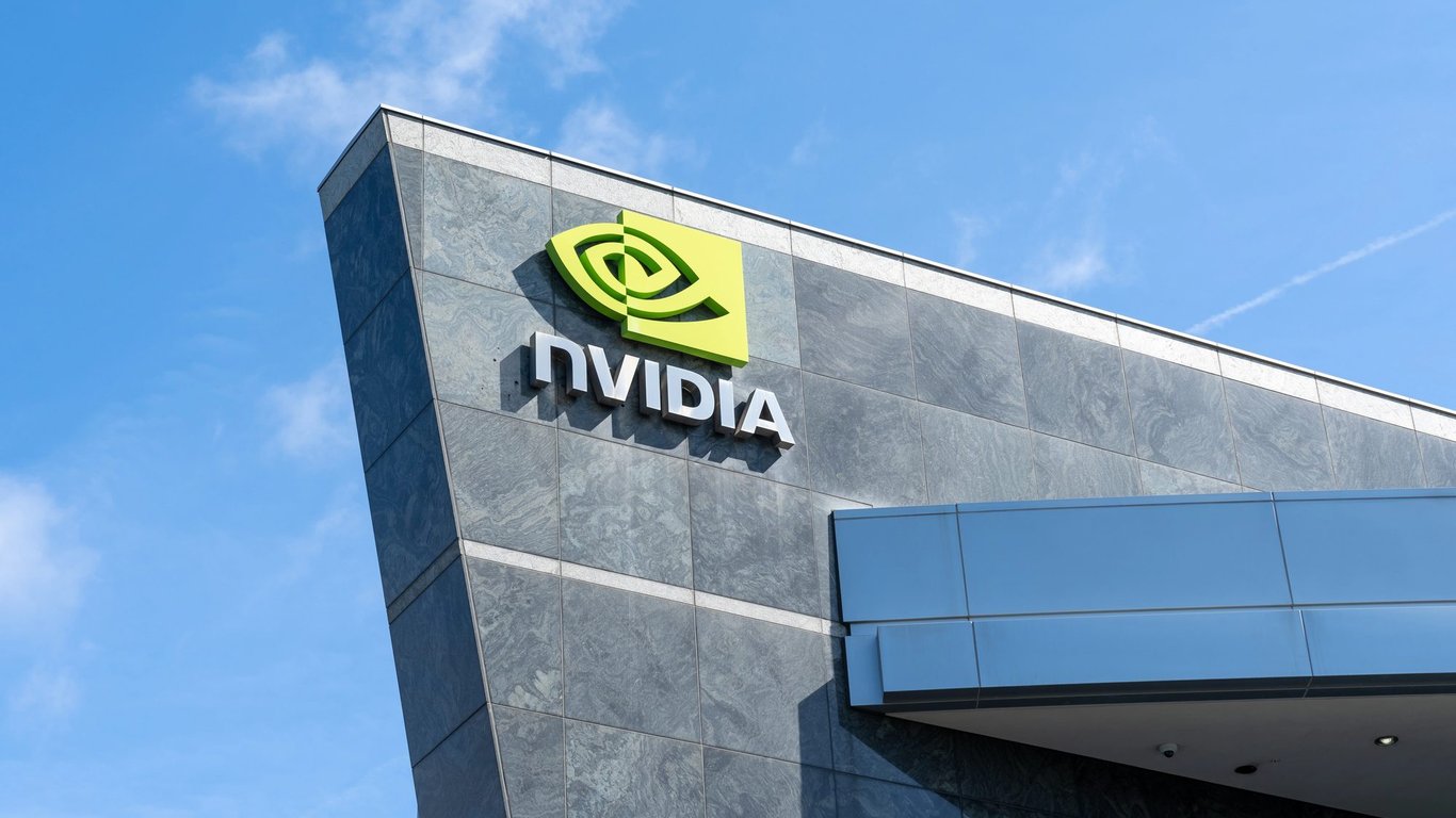 Zatímco Elon slibuje zázraky, NVIDIA tiše mění celý automobilový průmysl