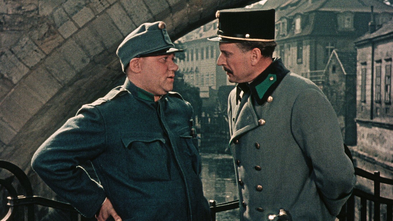 Rudolf Hrušínský by dnes oslavil 105. narozeniny. Ředitele v Obecné škole hrát neměl, kvůli Švejkovi musel přibrat 20 kilo