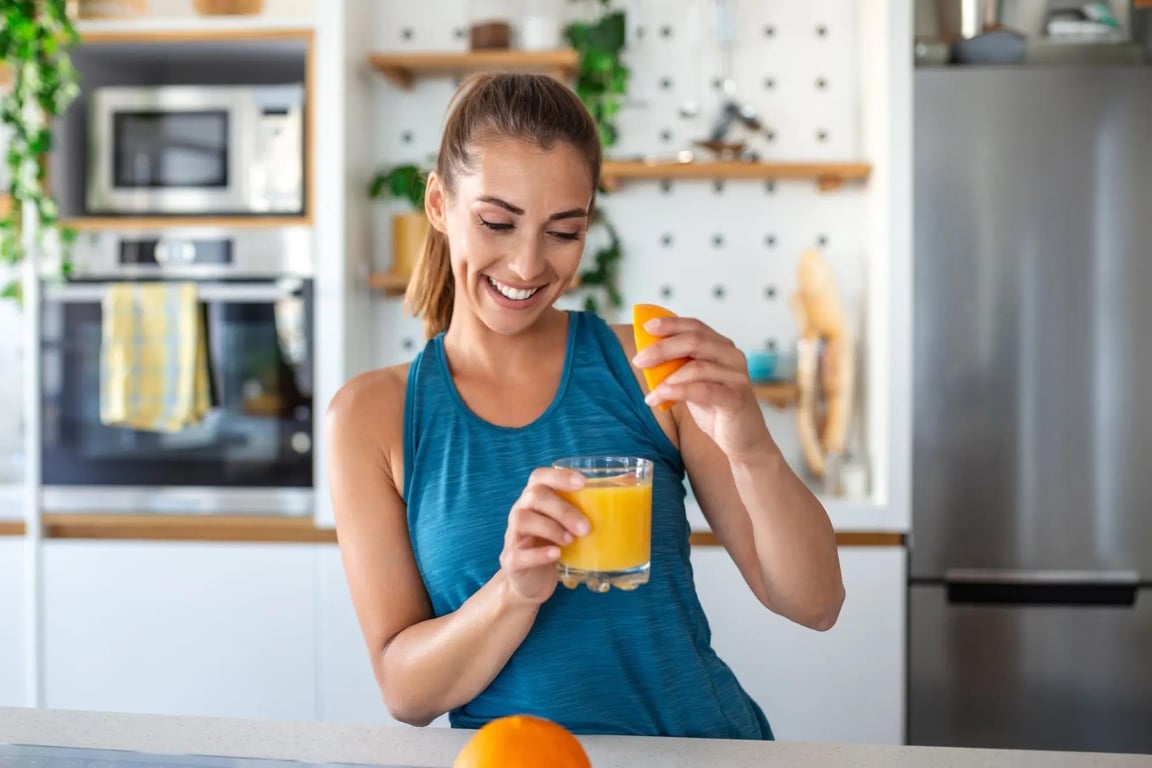 Kolik musíte sníst ovoce, abyste dostali do těla správnou dávku vitaminu C. Může nadbytek ublížit?