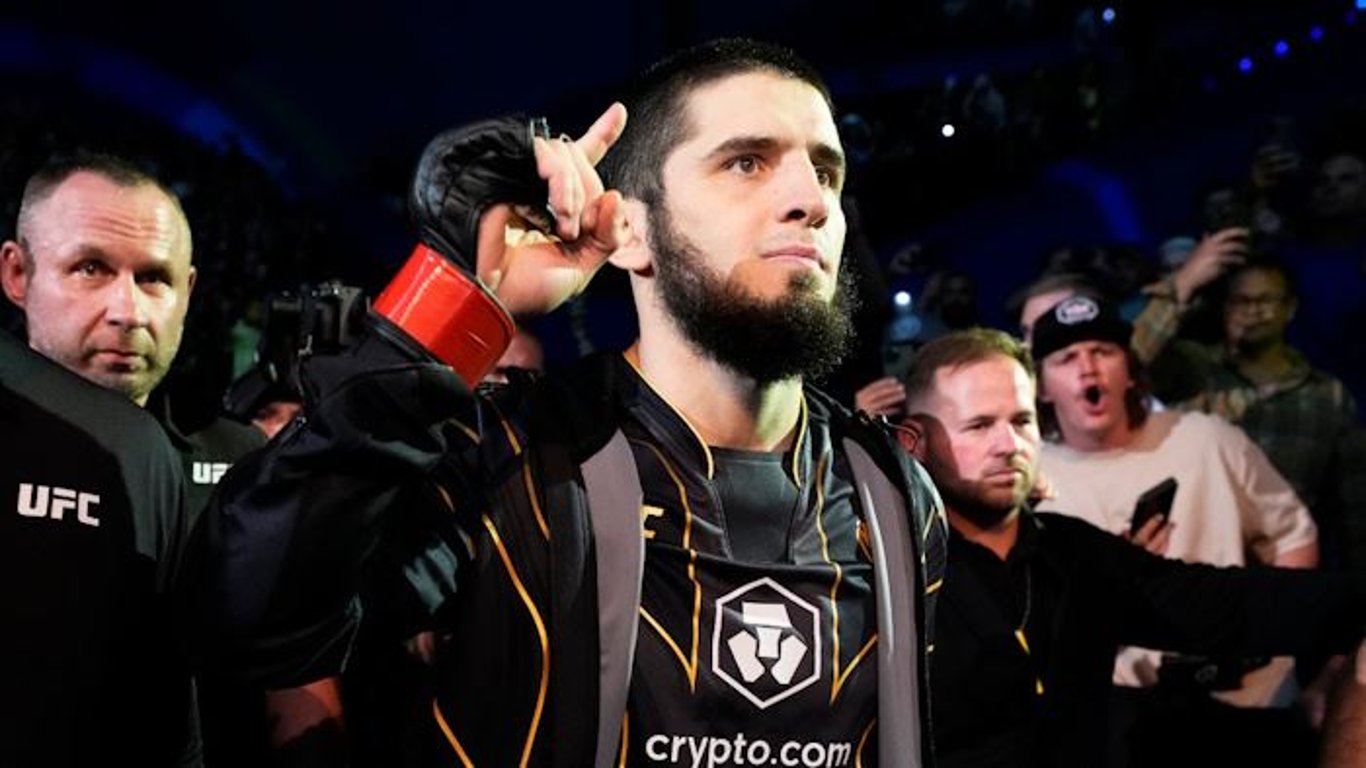 Islam Makhachev přijal novou výzvu na zápas v Bílém domě