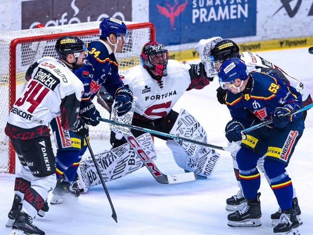 Do extraligy přitekly stovky milionů. Je kvalitou hned za NHL? diskutují experti